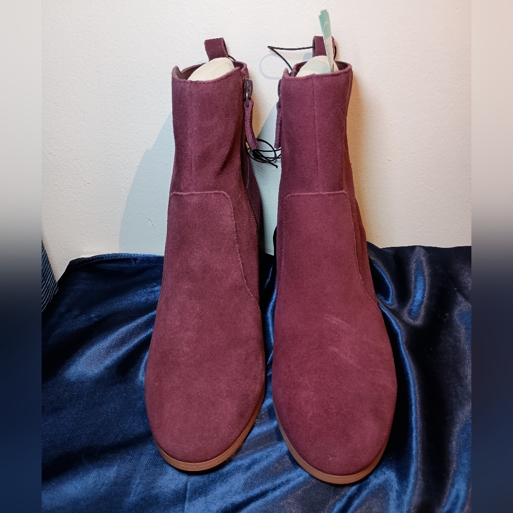 Violet & Red Jay Jay Burgundy Suede Wedge Booties Size 8 Leather Upper NWT - Picture 3 of 12